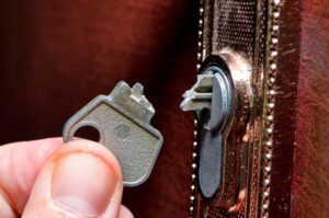 removing a broken key